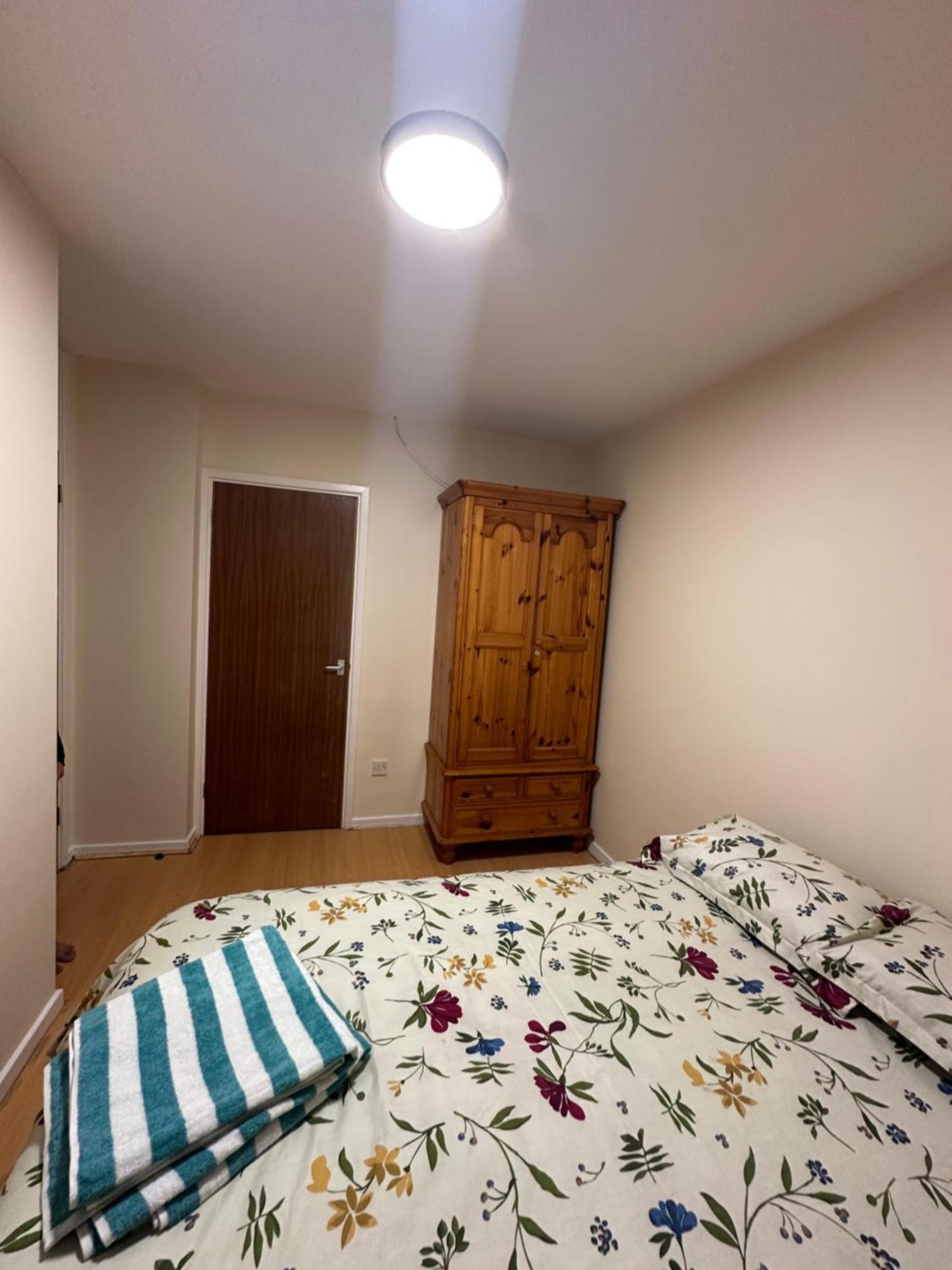 Nice Double Room In Heart Of Лондон Екстер'єр фото